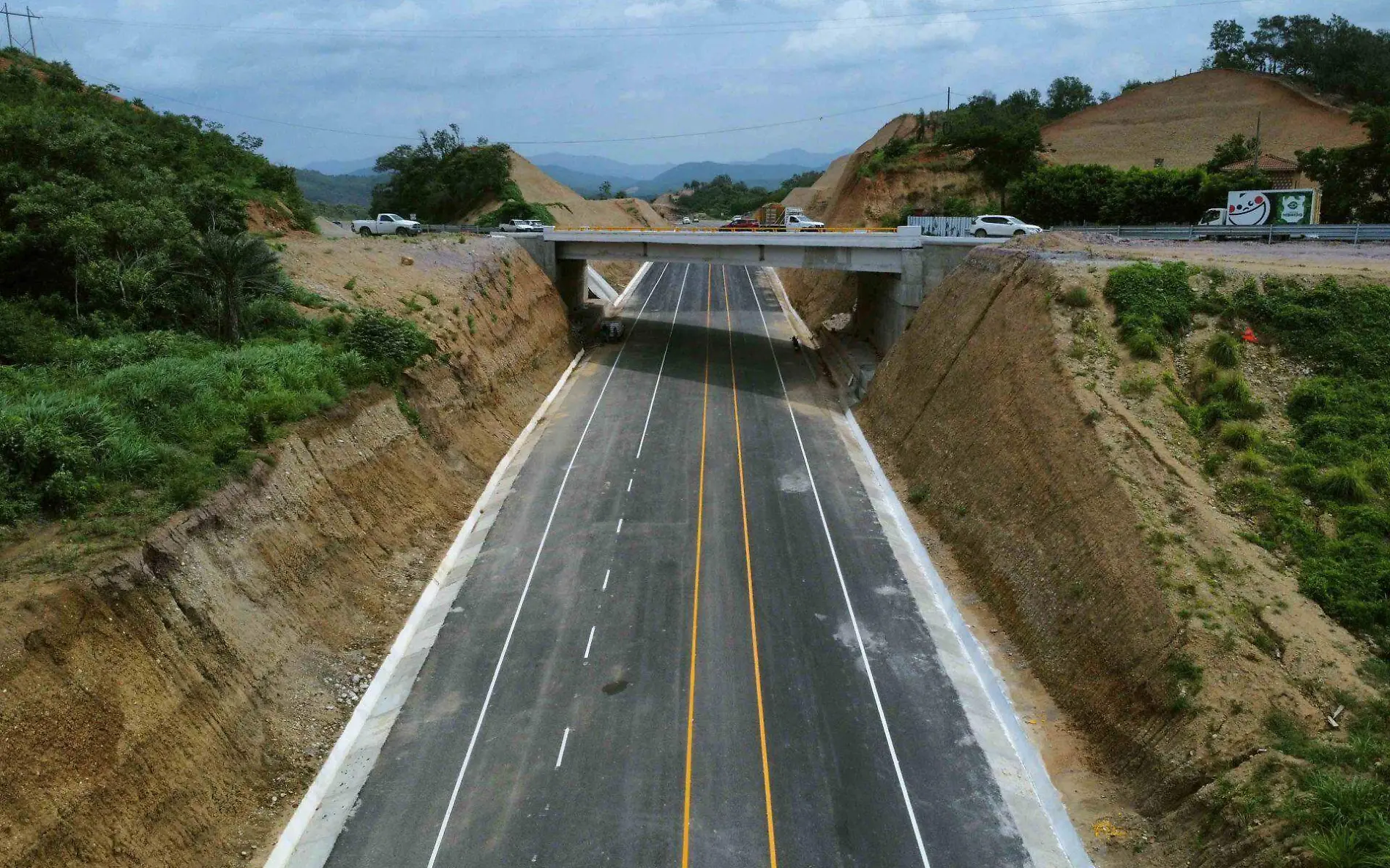 991233_AMLO Carretera Acayucan La Ventosa-5_web